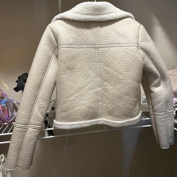 CIDER Faux Shearling Solid Contrasting Collar Jacket - Picture 6 of 10